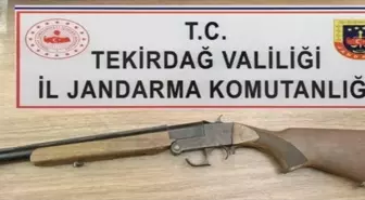 Hayrabolu'da Ruhsatsız Tüfek ve Uyuşturucu Ele Geçirildi