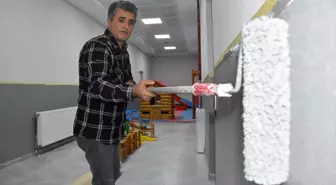 Van'da Öğretmenlerden Okul Güzelleştirme Çabası