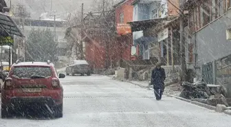 Erzurum, Ardahan ve Kars'ta Kar Yağışı Etkili Oluyor