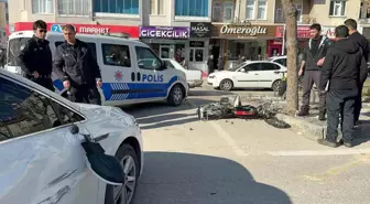 Aksaray'da Motosiklet ve Otomobil Çarpıştı: Sürücü Yaralı