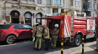 Beyoğlu'ndaki Otelde Yangın Paniği