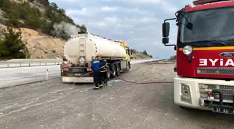 Kastamonu'da Tanker Yangını Büyümeden Söndürüldü