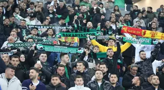 Manisa FK, Sakaryaspor'u Deplasmanda 2-1 Yendi