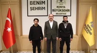 Kahraman Genç, Çöken Bina Sırasında İnsanları Kurtardı