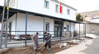 Talas Belediyesi Kırsal Mahallelere 500 Kestane Fidanı Dikti