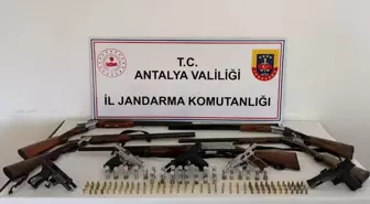 Antalya'da Silah Kaçakçılığı Operasyonu: 5 Kişi Gözaltına Alındı