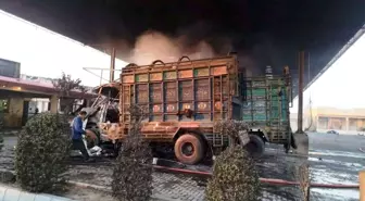 Pakistan'da LPG Yüklü Tankerin Patlaması: 1 Ölü, 4 Yaralı