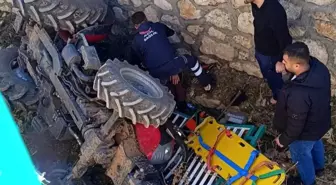 Siirt'te Traktör Dere Yatağına Devrildi: Sürücü Yaralandı
