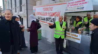 Batman'da Hayırseverlerden Ücretsiz Çorba İkramı