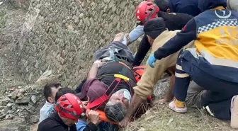 Fethiye'de Motosiklet Kazası: Sürücü 10 Metreden Dereye Uçtu