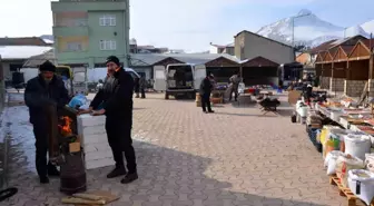 Tercan'da Aşırı Soğuklar Pazarcı Esnafını Vurdu