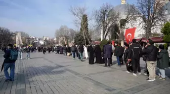 Yarıyıl Tatilinde Ayasofya'da Yoğunluk