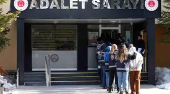 Mersin'de Dolandırıcı Çetesine Operasyon: 11 Gözaltı