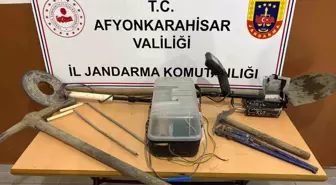 Afyonkarahisar'da Kaçak Kazı Yapan Şahıslar Suçüstü Yakalandı