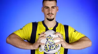 Fenerbahçe'nin Yeni Transferi Ognjen Mimovic Tarihe Geçti