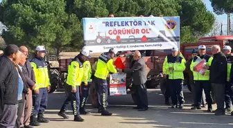 Bafra'da Çiftçilere Trafik Eğitimi ve Reflektör Dağıtımı