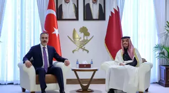 Dışişleri Bakanı Hakan Fidan Katar'da Temaslarda Bulundu