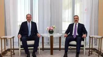 Hakan Fidan ve Yunanistan Dışişleri Bakanı Doha'da Bir Araya Geldi