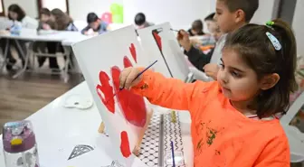Sanatçılardan Gazze'ye Destek: Ressamlar Farkındalık Yaratmak İçin Bir Araya Geldi