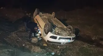 Tokat'ta otomobil tarlaya devrildi: 3 yaralı