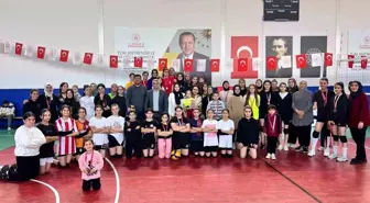 Tomarza'da Anne ve Kızları Voleybol Turnuvası Renkli Anlara Sahne Oldu