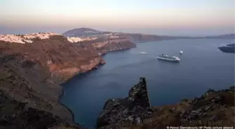 Yunanistan'ın Santorini Adası'nda Ardışık Depremler Yaşanıyor