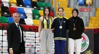 İstanbul'da U18 Türkiye Salon Atletizm Şampiyonası Sona Erdi