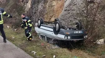 Amasya'da Otomobil Devrildi: 3 Yaralı