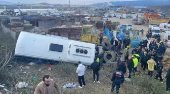 Bursa'da Otobüs Tırla Çarpıştı: 9 Yaralı