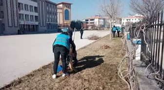 Çorum'da denetimli serbestlik yükümlüleri okullarda bakım onarım yaptı