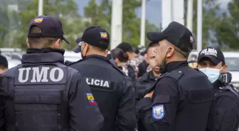 Ekvador'da annesi saldırıda öldürülen 9 aylık bebek yolda emeklerken bulundu