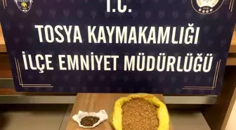 Tosya'da Uyuşturucu Operasyonu: 3 Şahıs Gözaltında