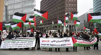 Berlin'de Filistin destekçileri Trump'ın açıkladığı 'planı' protesto etti