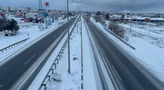 Çerkeş'te Kar Yağışı Nedeniyle Karla Mücadele Çalışmaları Sürüyor