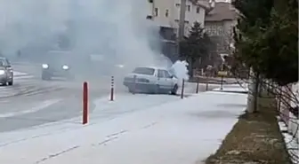 Kastamonu'da Seyir Halindeki Otomobilde Yangın