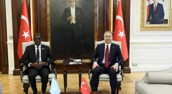 İçişleri Bakanı Yerlikaya, Somali İç Güvenlik Bakanı ile Görüştü