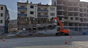 Sivas'ın Gürün İlçesinde Deprem Yaraları Sarılıyor