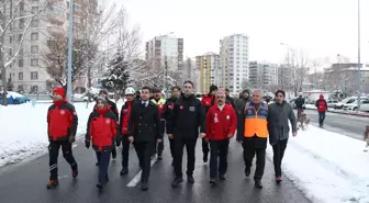 Kayseri'de Deprem Şehitleri İçin Sessiz Yürüyüş Düzenlendi