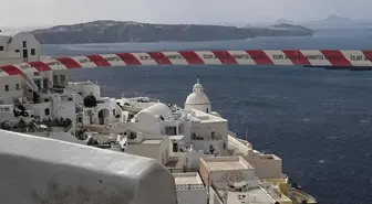 Santorini Adası'nda sismik hareketlilik emlak fiyatlarını düşürdü