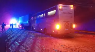 Gölova'da Otobüs-Tır Çarpışması: 1 Ölü, 29 Yaralı