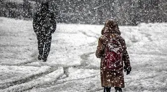 Yoğun kar yağışı nedeniyle birçok il ve ilçede eğitime ara verildi