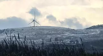 Bandırma'da Kar Yağışı Hayatı Etkiledi