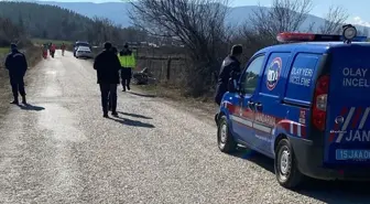 Traktörden Düşen Ölümü Motosiklet Kazası Olarak Gizlemeye Çalışan Zanlı Tutuklandı