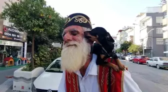 Turistlere Eğlence Sunan Adamın Köpeği Çalındı, Kalp Krizi Geçirdi