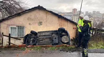 Ataşehir'de Yokuş Aşağı Giden Cip Ev Bahçesine Uçtu