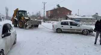 Doğanşehir'de Karla Mücadele Çalışmaları Devam Ediyor