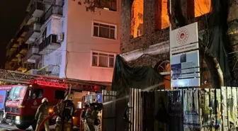 Kadıköy'de Tarihi Binada Yangın: 1 Ölü