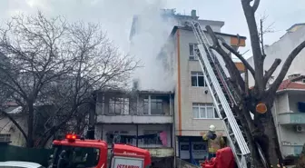 Küçükçekmece'de Gecekonduda Yangın: Maddi Hasar Oluştu