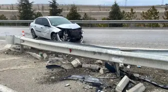 Konya'da Kaygan Yolda Trafik Kazası: 1 Yaralı