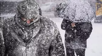 Meteoroloji ve AKOM'dan peş peşe uyarı! İstanbul'a kar yeniden geliyor